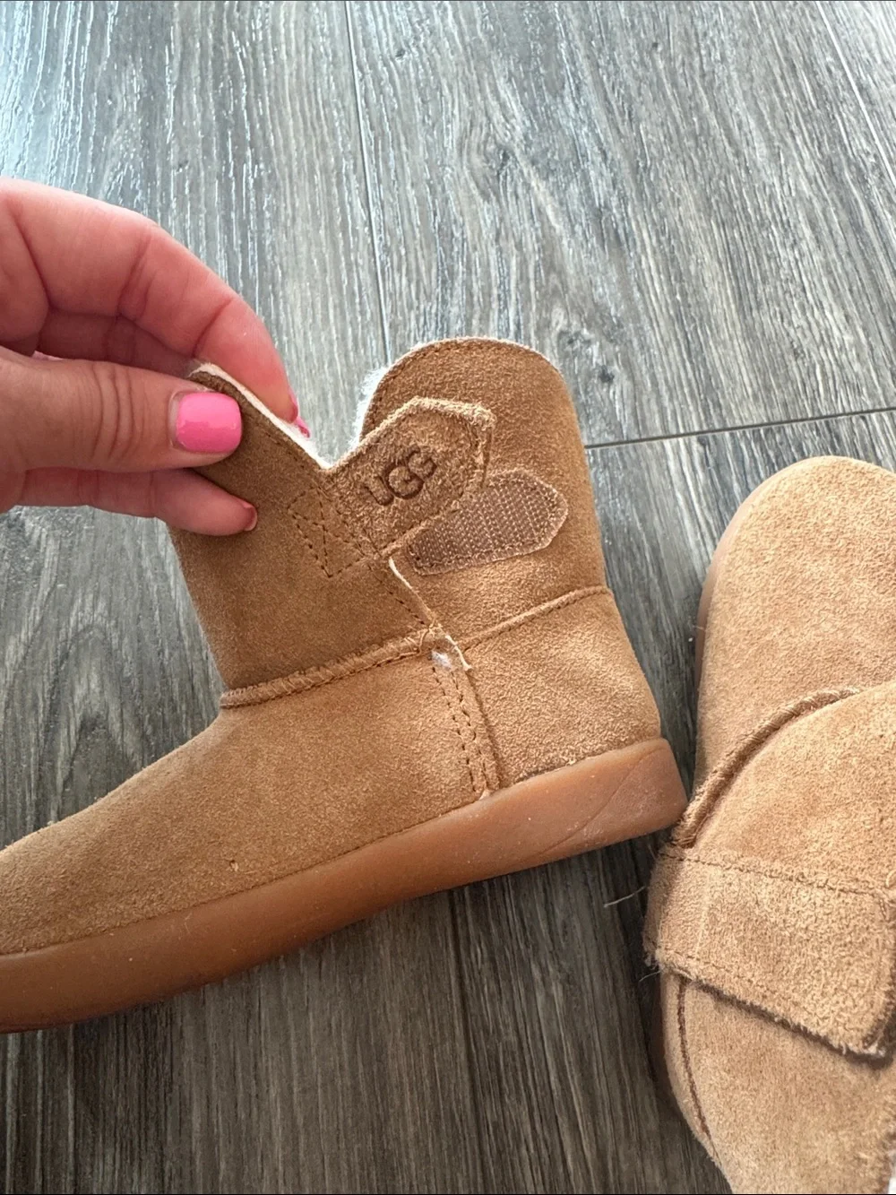 UGG Kids Short Suede Boots - Chestnut Brown